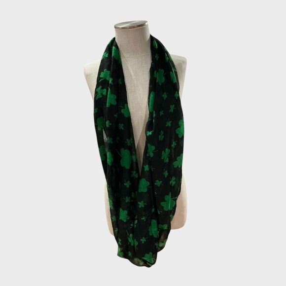 St Patricks Day Shamrock Infinity Scarf KISS ME I'M IRISH 4 Leaf Clover Green - Picture 2 of 2